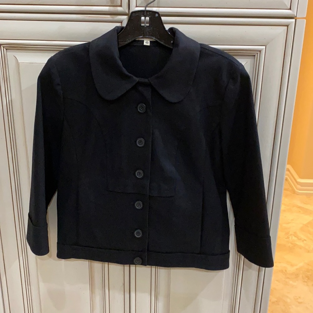 Generra black cropped jacket blazer size 6